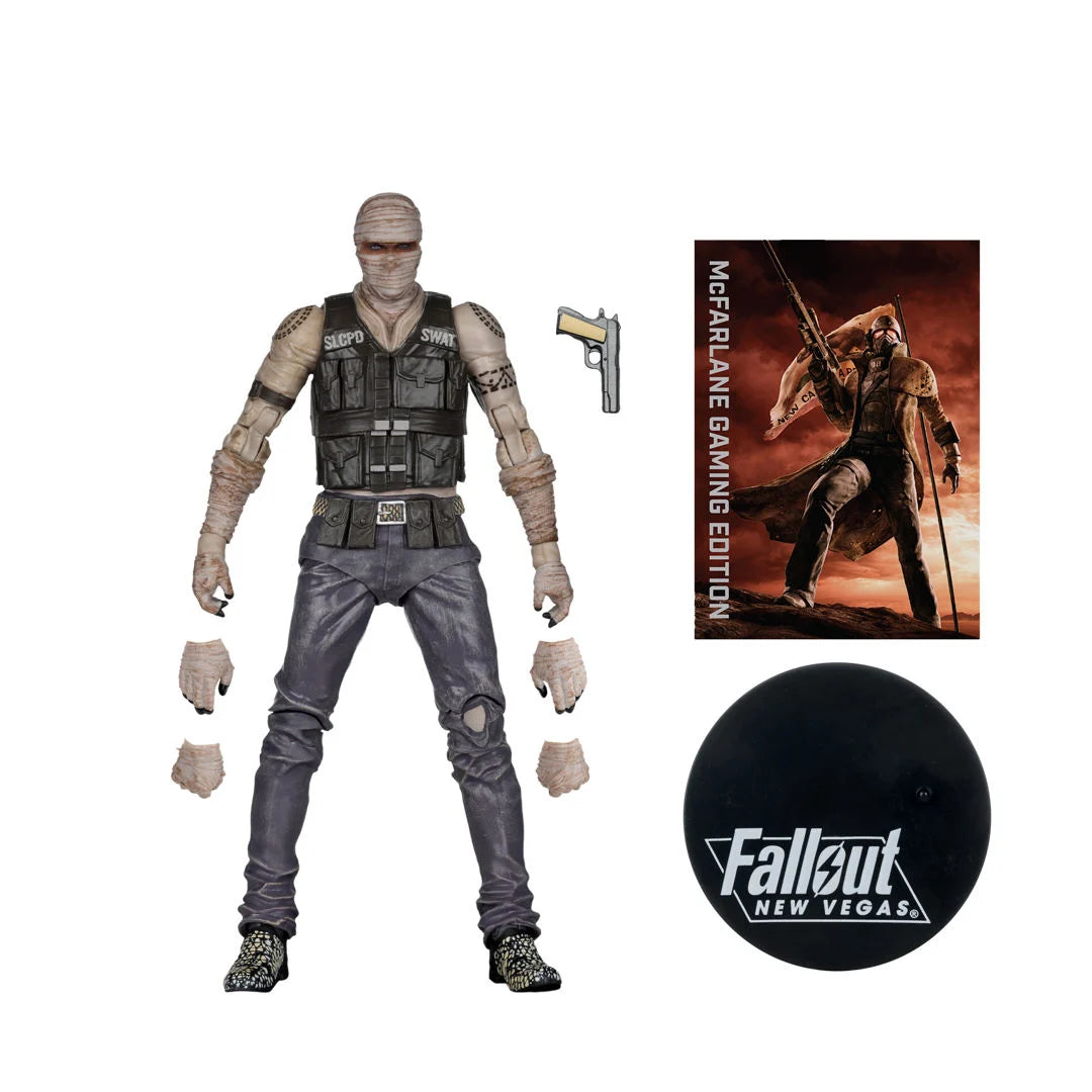 Joshua Graham: figura junto a la caja Gaming Edition, vista lateral