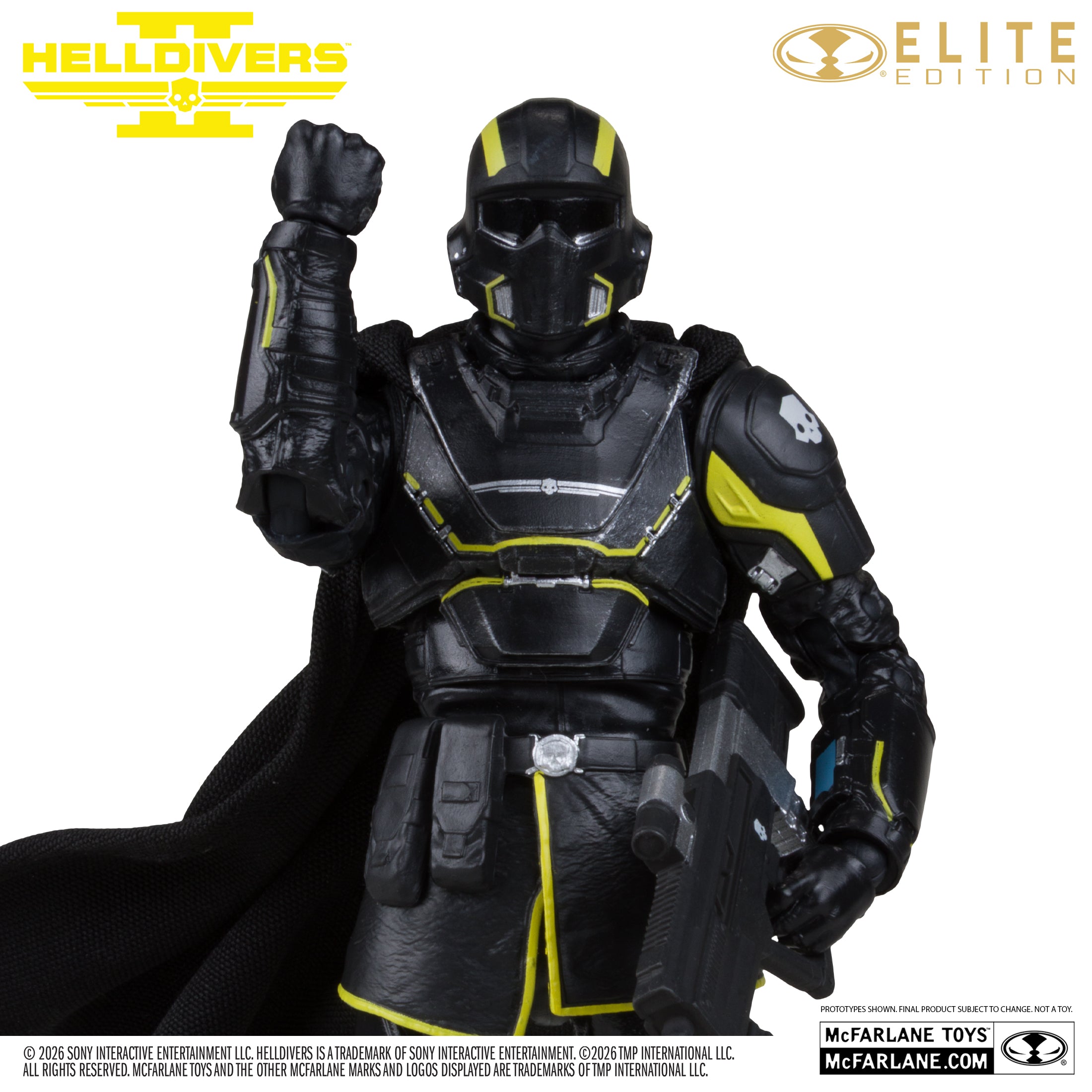 Detalle del casco y el peto del B-01 Tactical, con el emblema de la calavera en el hombro