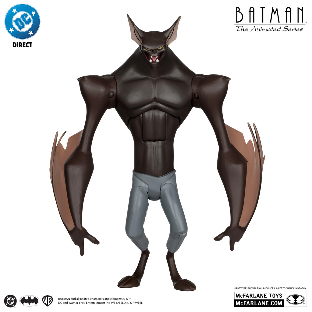 Man-Bat con los brazos de alas plegadas puestos, de cuerpo entero