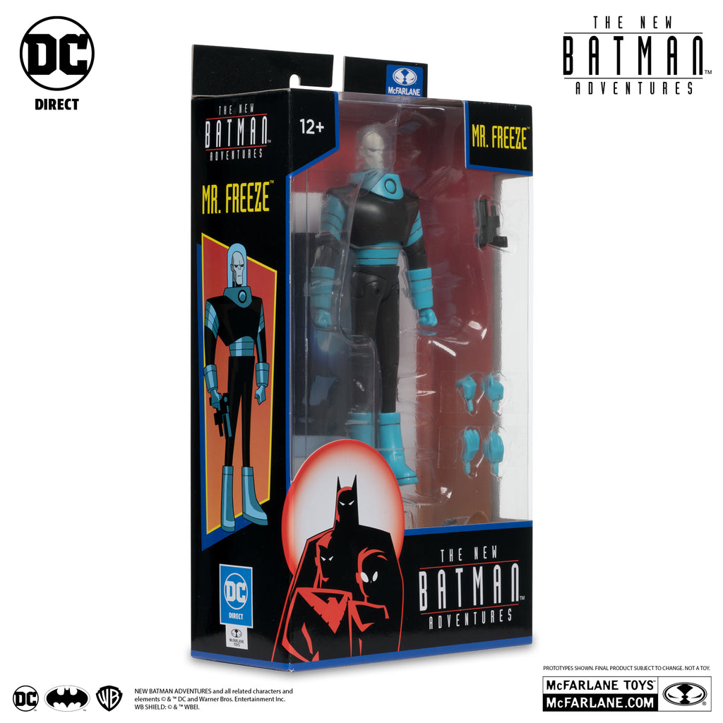 Mr. Freeze visto de espaldas, con el traje negro y turquesa de la serie