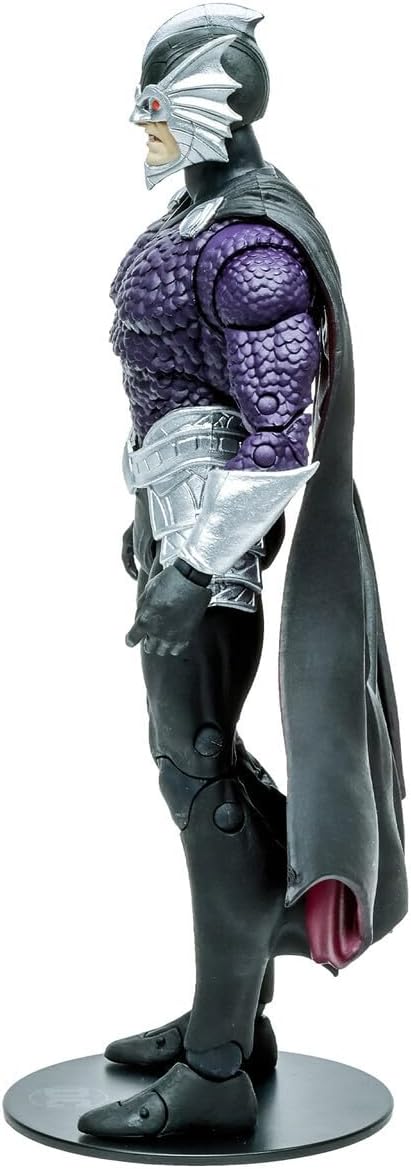 Ocean Master en pose de combate con el tridente en alto