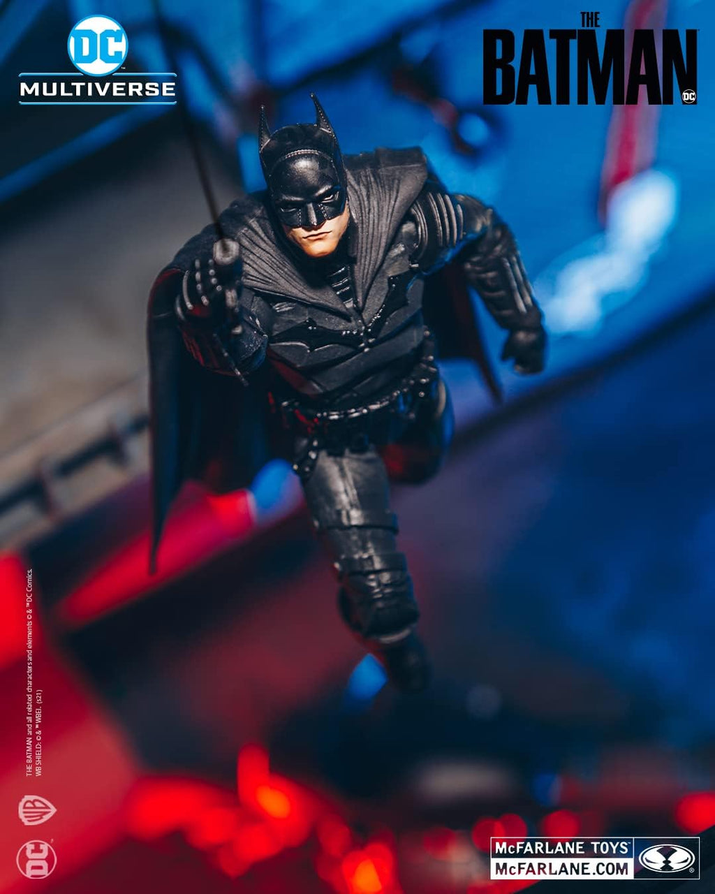 Batman de The Batman 2022, vista ambientada de cuerpo entero