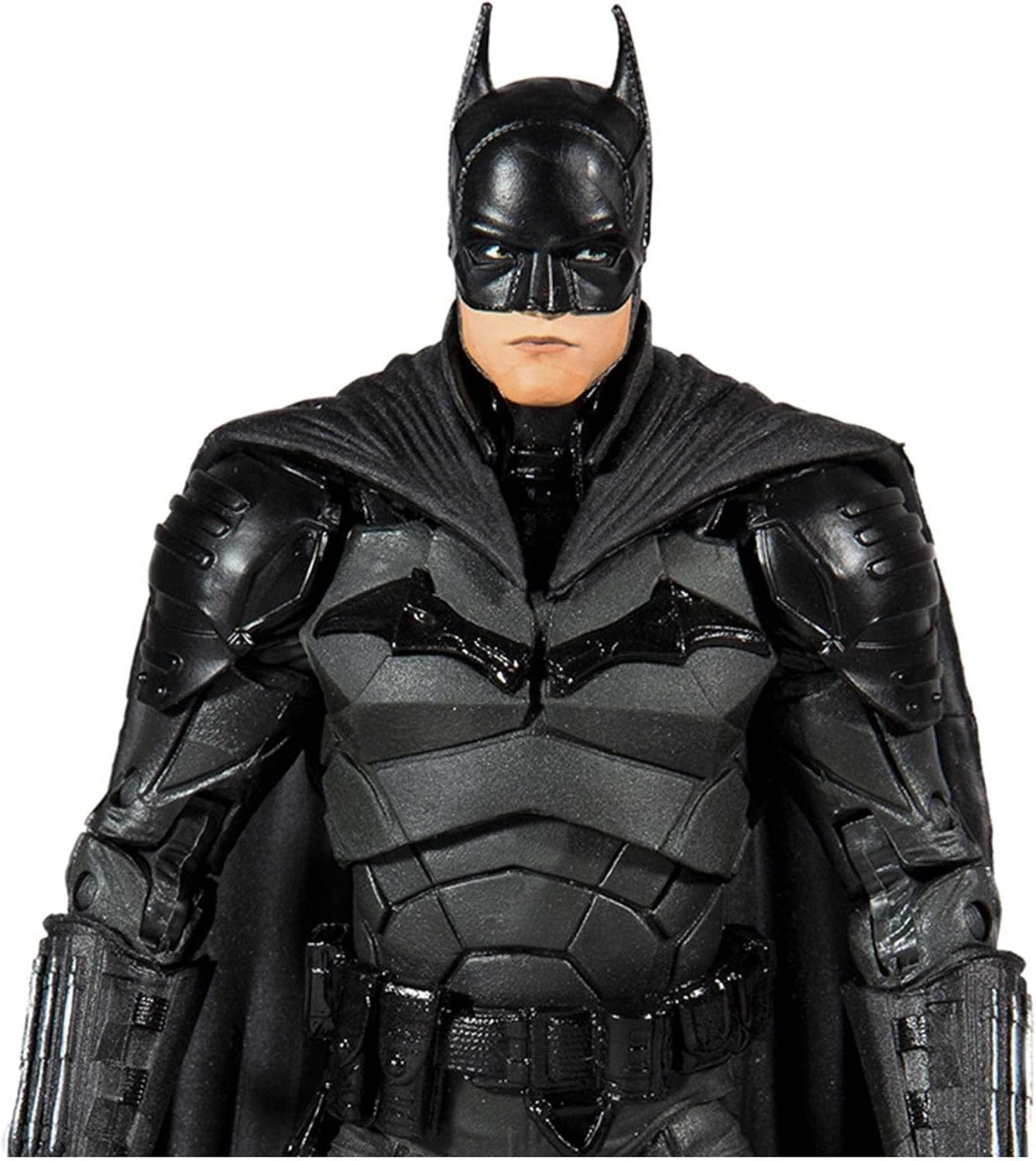 Batman de The Batman 2022 sobre su base circular