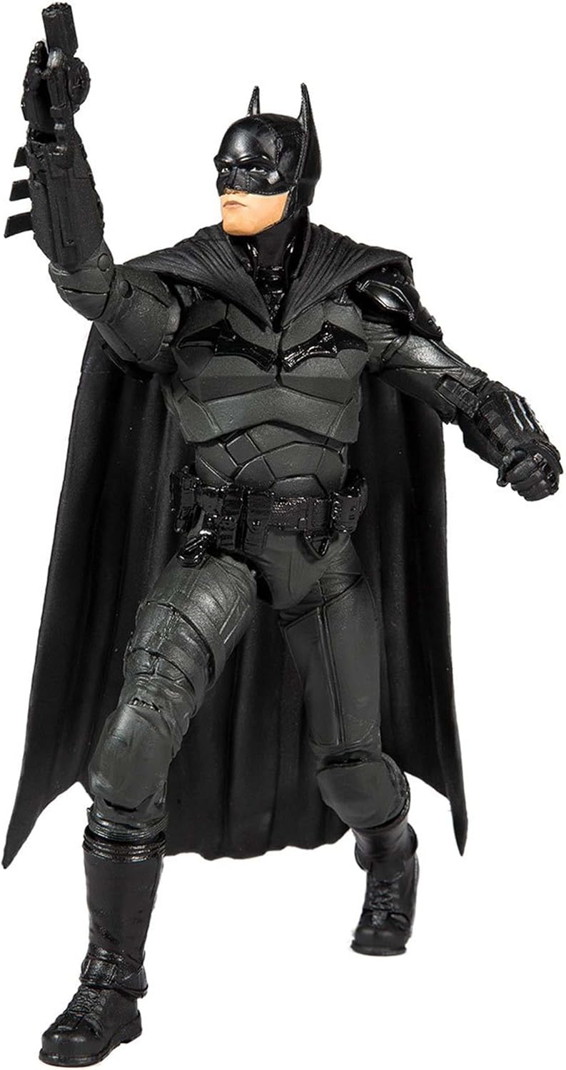 Batman de The Batman 2022 en pose de acción con el garfio