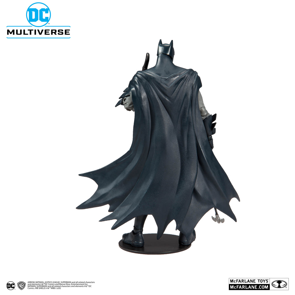 Figura Batman Detective Comics #1000 de McFarlane, vista posterior con el cinturón amarillo