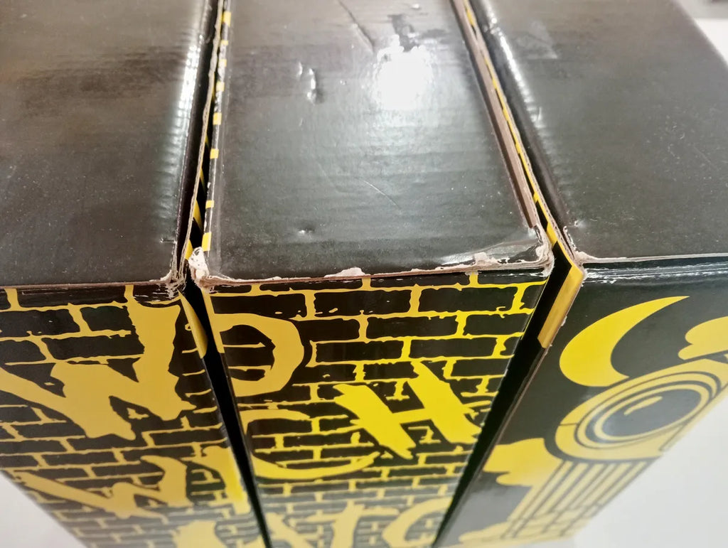 Mattel Adult Collector Watchmen Comic Bundle pack de 3 figuras: El Comediante, Buho Nocturno II y Espectro de Seda II (Cajas con detalle y figuras usadas)