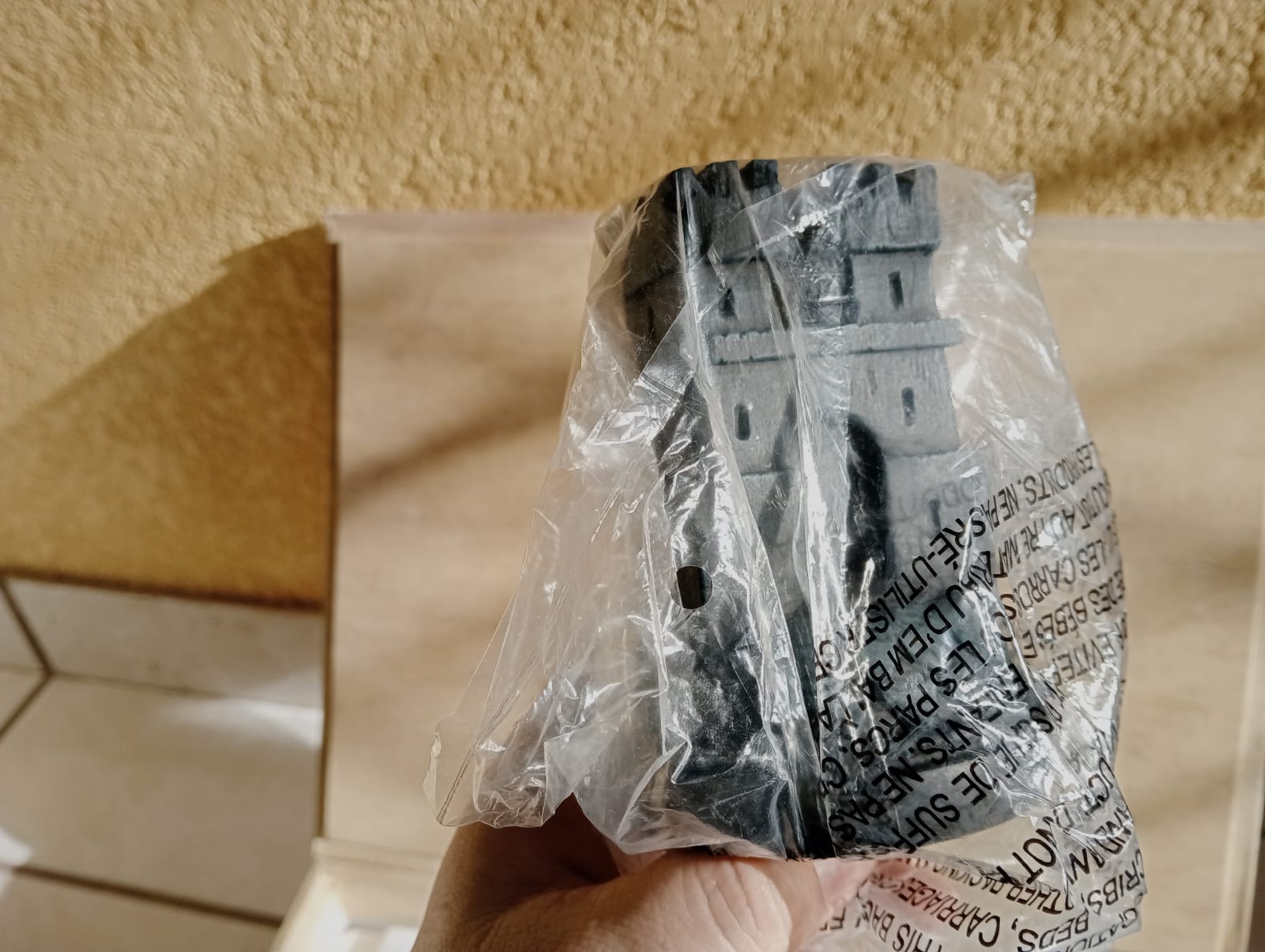 Dark Horse Deluxe Game of Thrones Mapa con Marcadores de Madera con Motivos de Las Casas (Caja con Detalles)