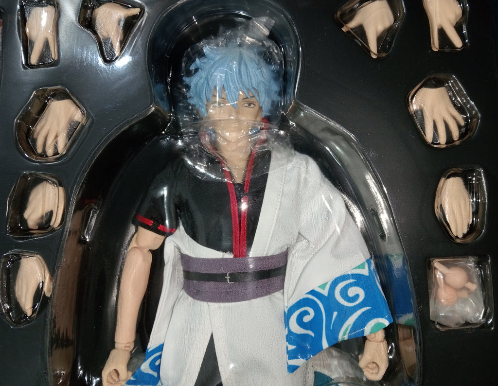 Sakata Gintoki Xiao Ming Studio XM001 escala 1/6 Gintama — detalle del torso, kimono blanco con estampado azul y faja morada