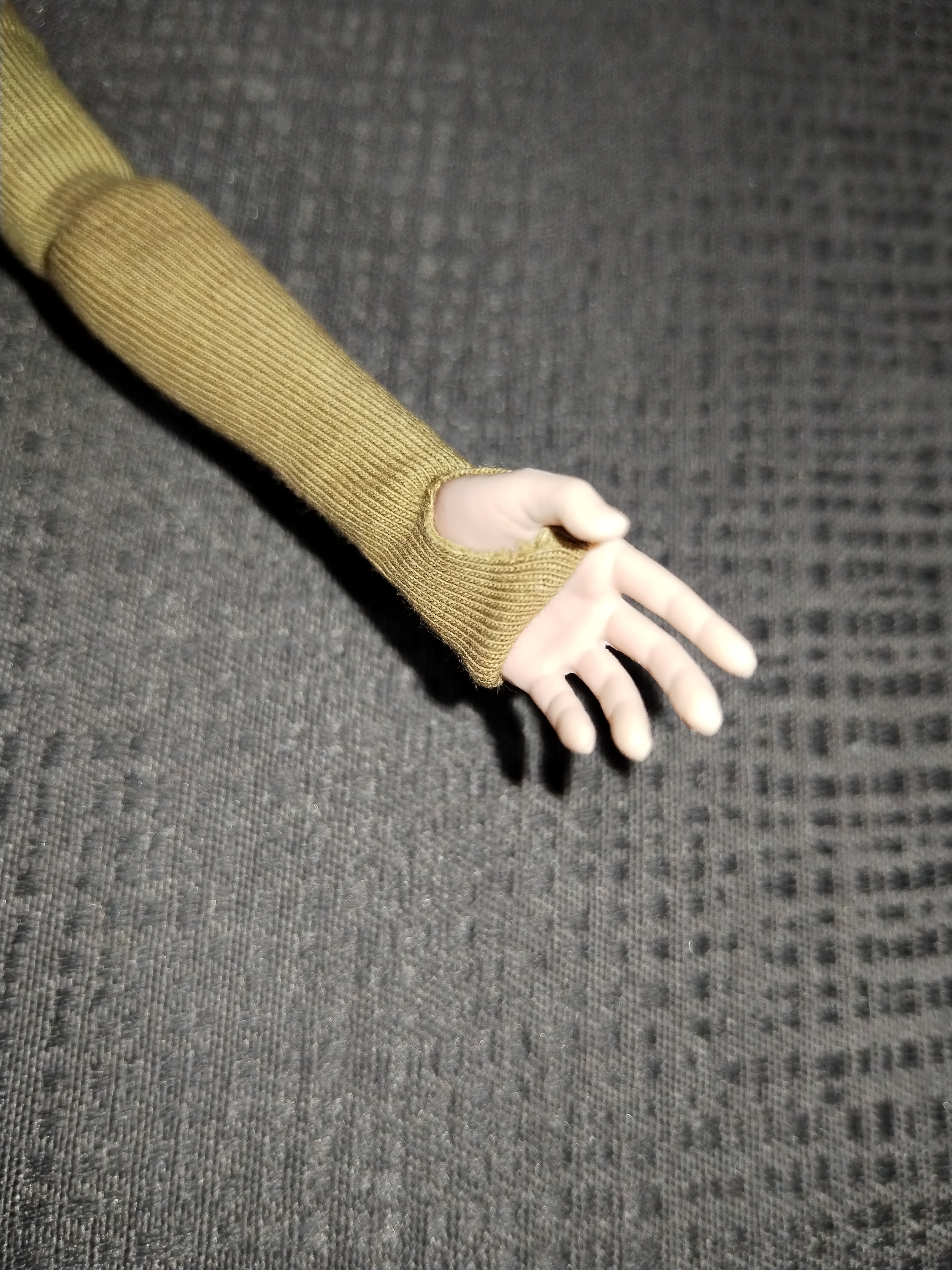 War Girl 1/6: mano enguantada con mitones sin dedos