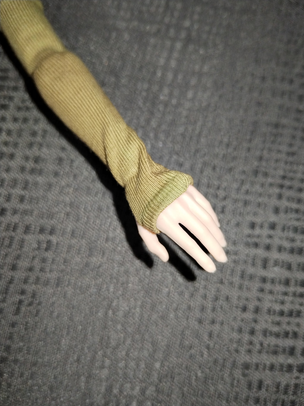 War Girl 1/6: mano enguantada de agarre