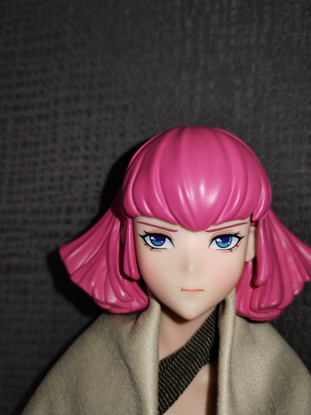 Neon Girl 1/6: cabeza montada en la figura, vista frontal