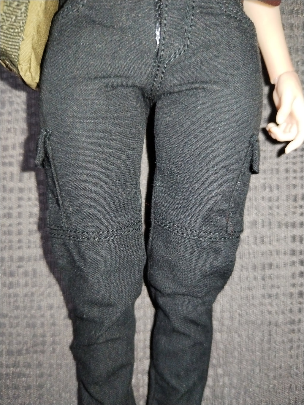 Neon Girl 1/6: pantalón táctico negro, vista frontal