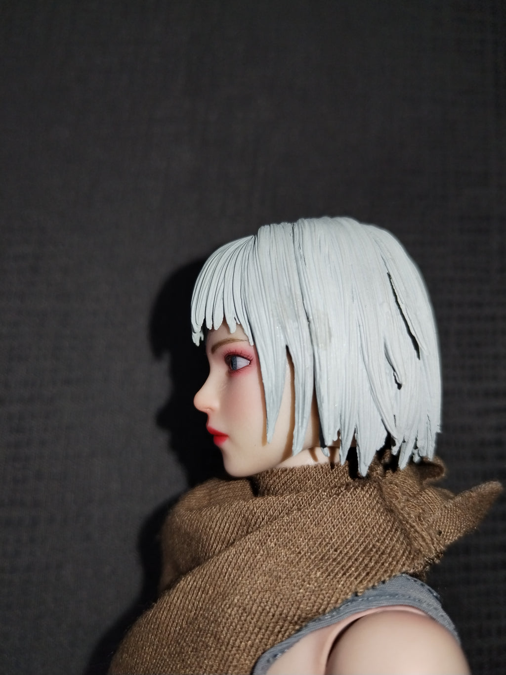 Ash Girl 1/6: cabeza de perfil, cabello plateado corto