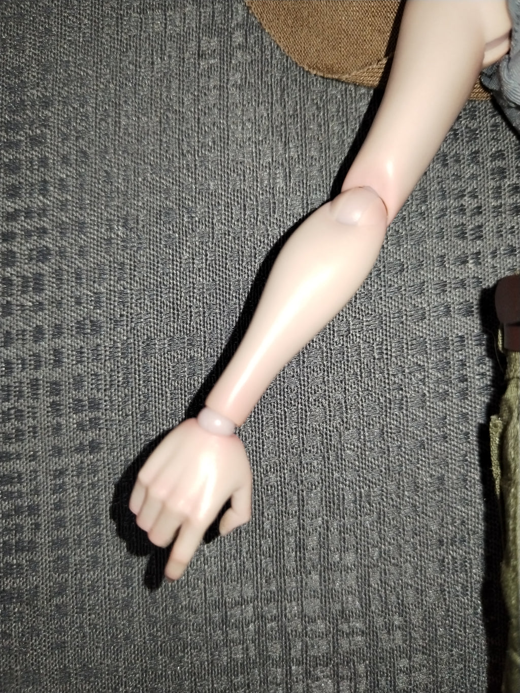 Ash Girl 1/6: antebrazo y muñeca articulada