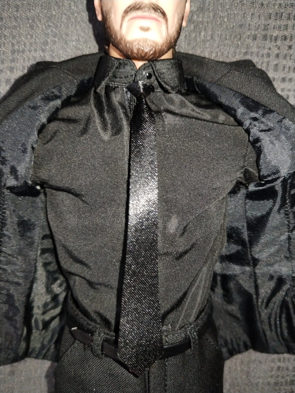 Assassin Underworld 1/6: torso con camisa y corbata negras