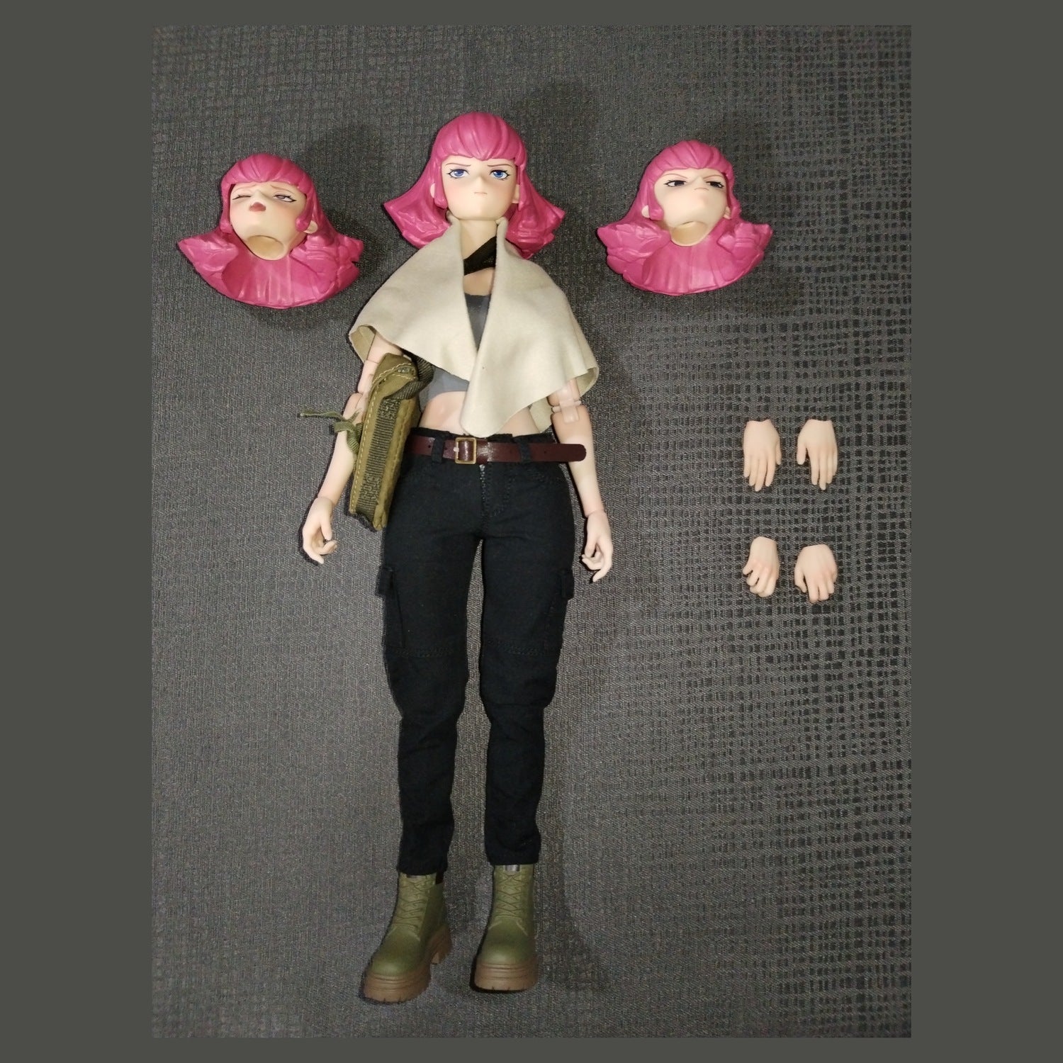 Neon Girl custom 1/6: figura con tres cabezas intercambiables de cabello rosa, equipo táctico y manos intercambiables