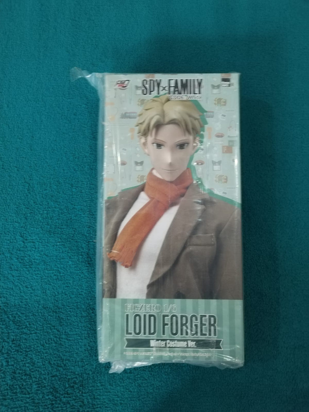 Loid Forger Winter Costume – Figura 1/6 SPY×FAMILY CODE: White, FigZero (threezero)
