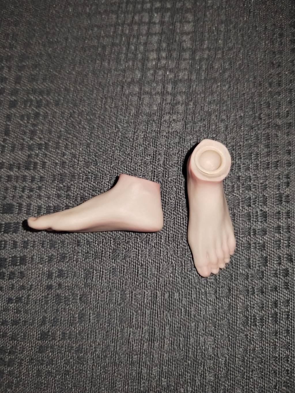 Recon Girl 1/6: pie desnudo y antebrazo intercambiables