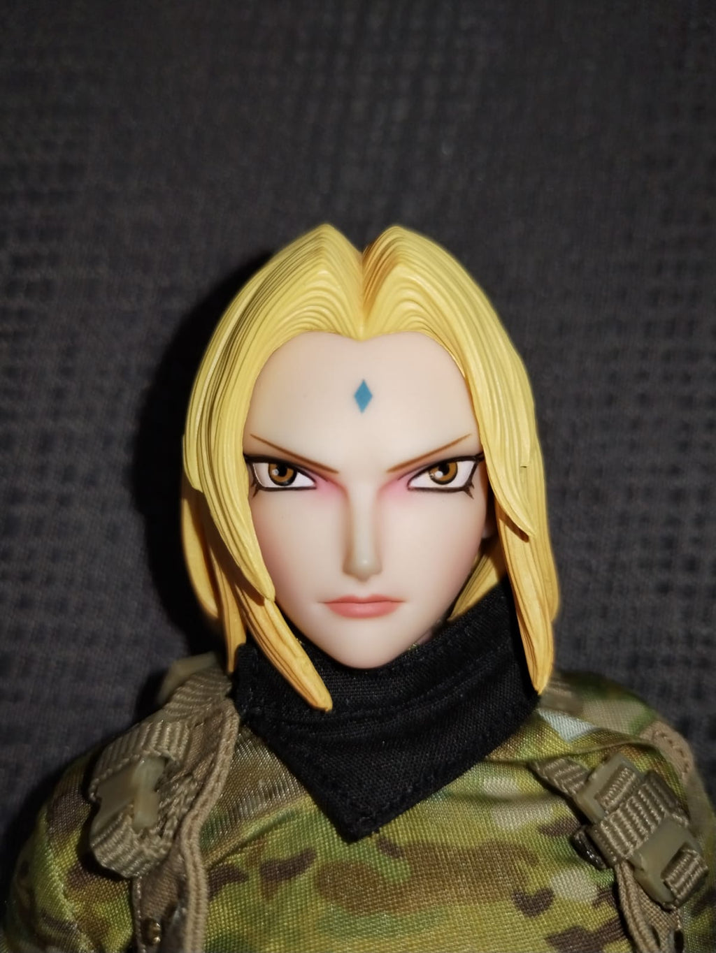 Recon Girl 1/6: rostro con la capucha del uniforme puesta