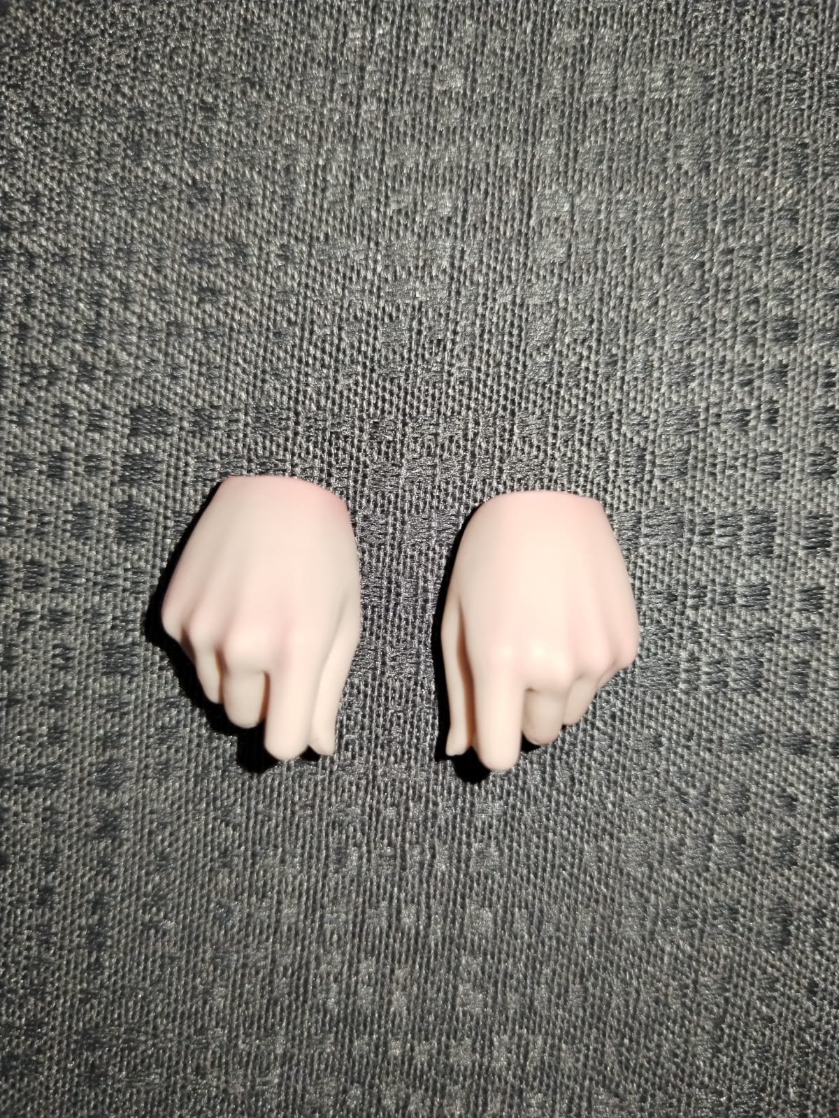 Recon Girl 1/6: par de manos intercambiables, segunda pose