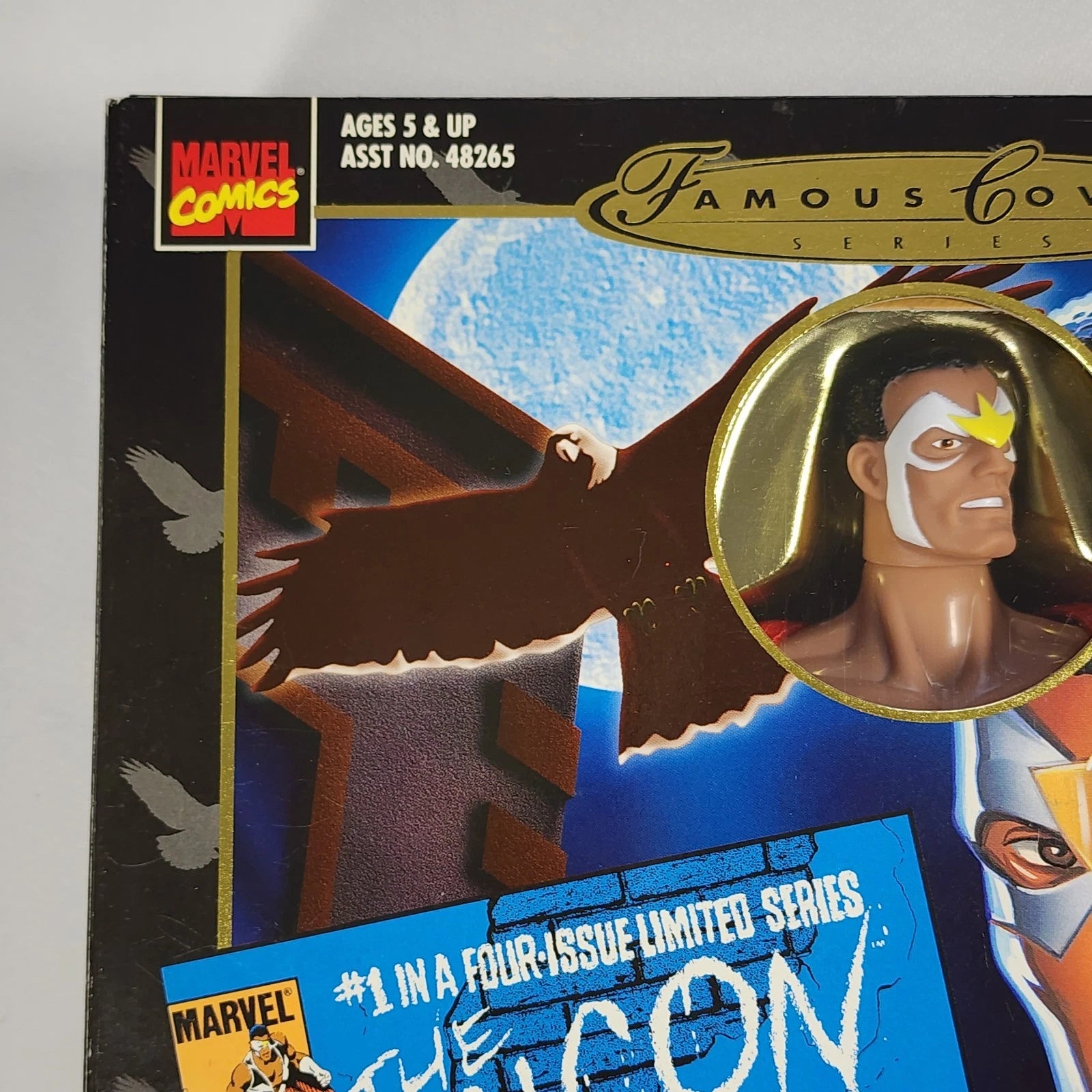 Base de la caja de The Falcon Toy Biz