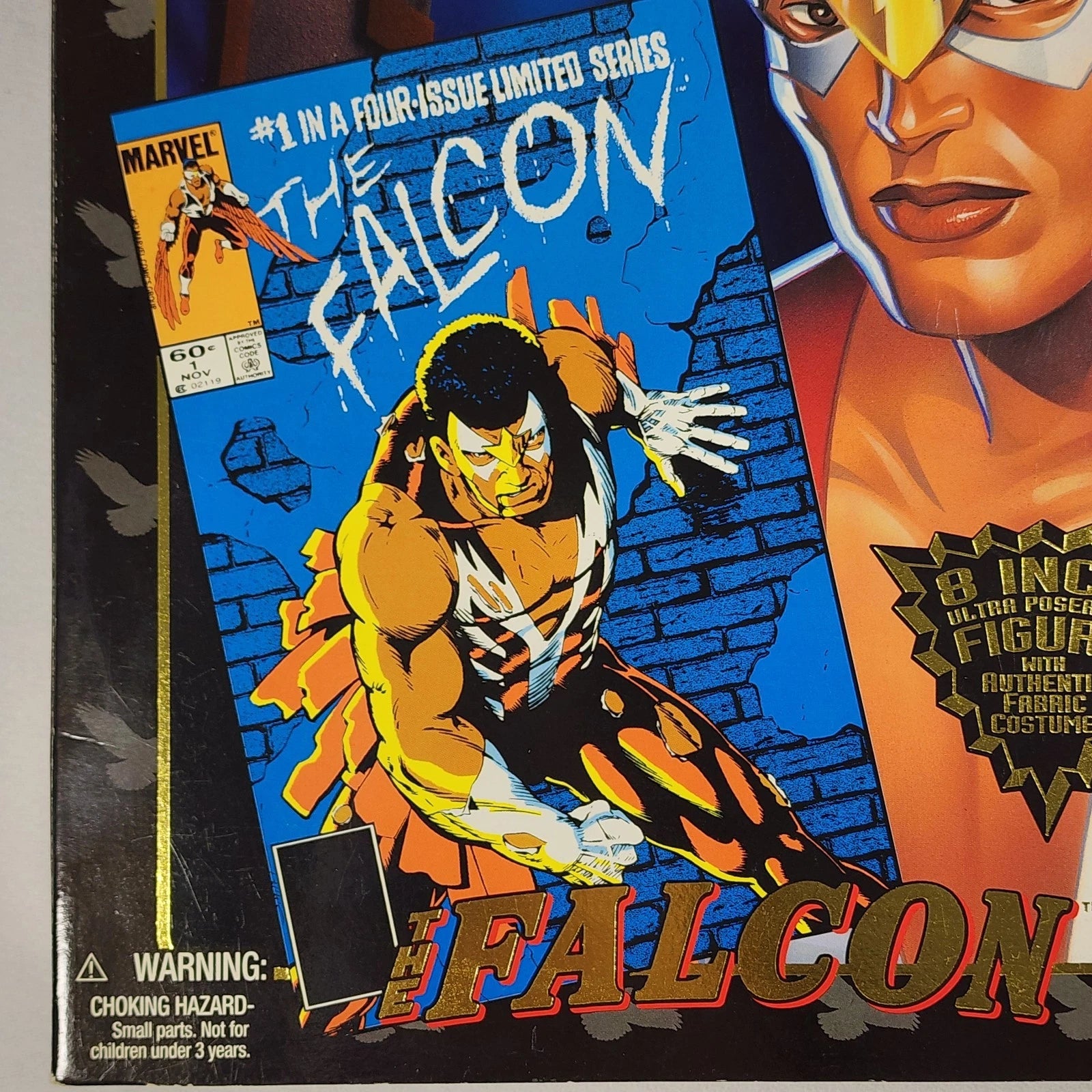 Vista adicional de la caja de The Falcon Famous Cover Series