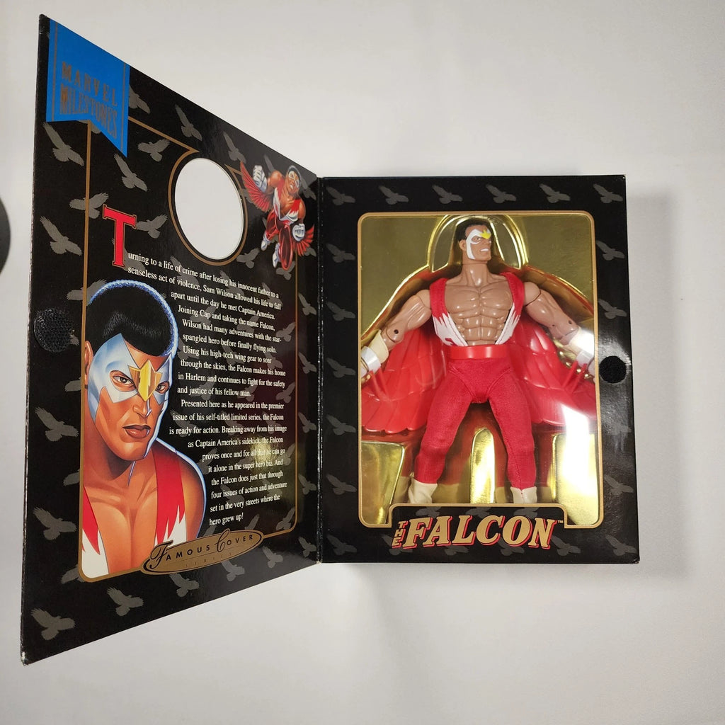 Caja de The Falcon abierta, mostrando la figura de 8 pulgadas