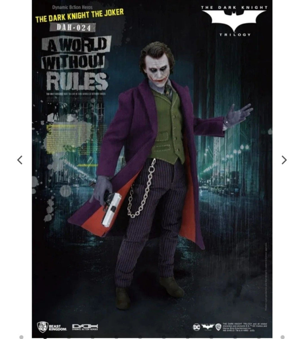 The Joker DAH-024S sosteniendo el lanzacohetes incluido