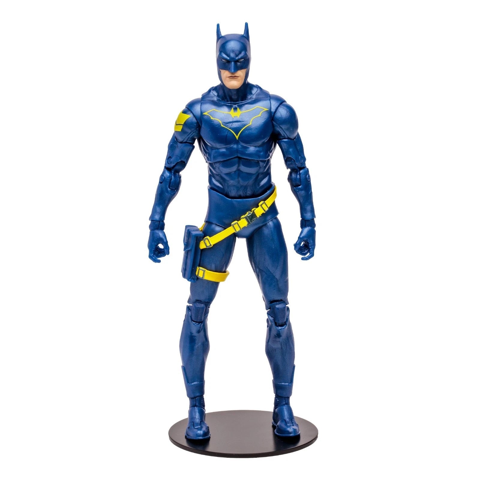 Jim Gordon as Batman de frente, con el emblema amarillo del pecho